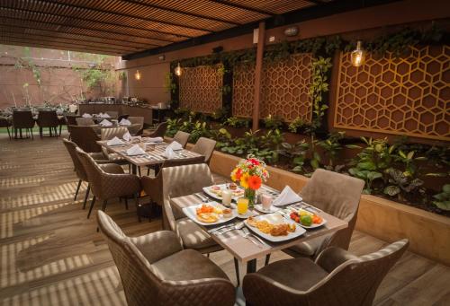 156907888 Hotel Lomas 10 Medellin by DICO