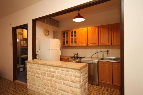 Apartments by the sea Zdrelac Pasman - 8405 - image 6