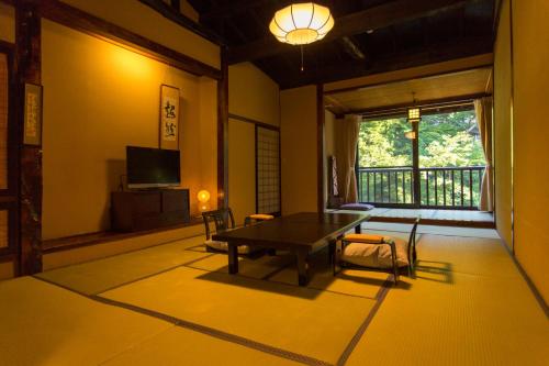 本家伴久和室　専用バスルーム付　本館