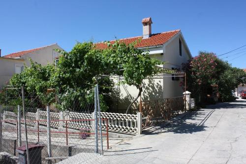 Apartments by the sea Barbat Rab - 4977 - image 7