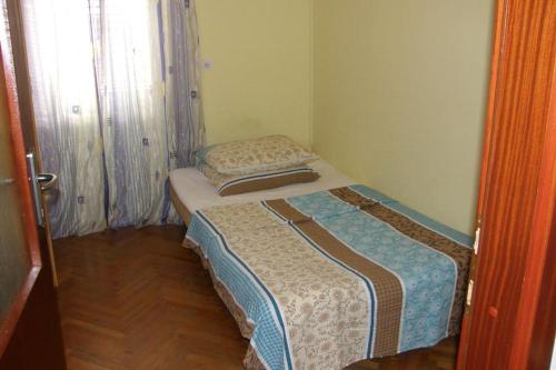Apartments with a parking space Stanici Omis - 11421 - image 5
