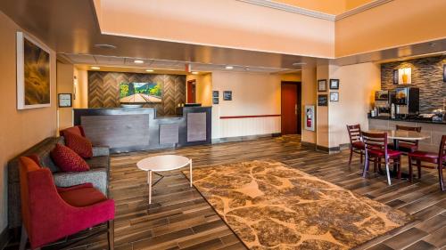 Best Western Danville Inn - image 4
