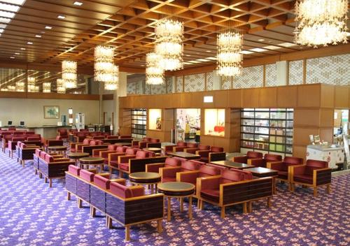 Itoen Hotel New Sakura Set in a prime location of Nikko, Itoen Hotel New Sakura puts everything the city has to offer just outside your doorstep. The property offers guests a range of services and amenities designed to prov