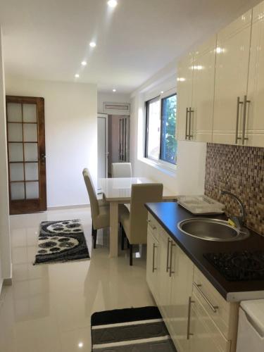 Queen Kodre Apartments in Ulcinj