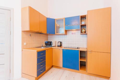 Apartment at Khreshchatyk - image 11