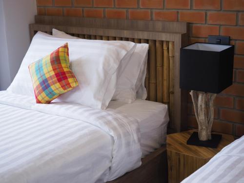 1 queen bed