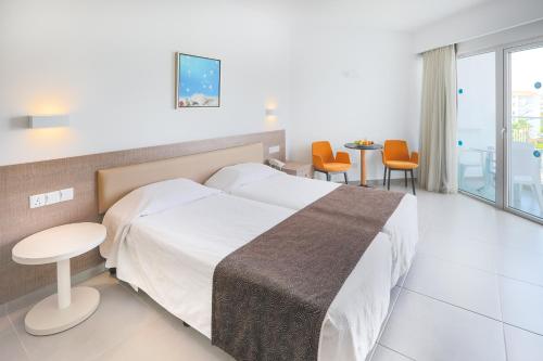 Vassos Nissi Plage Hotel & Spa - image 4