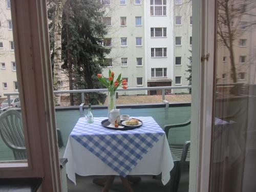 Hotel Atrium - image 4