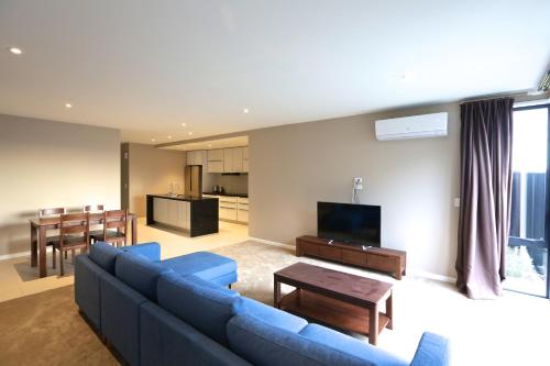 Golden Sun Apartment -Two bedrooms, Three bedrooms in Wigram