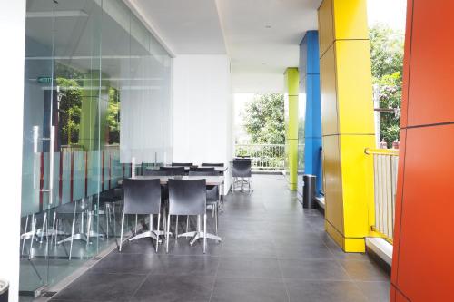 ห้องอาหาร, โรงแรมอมาริส ศรีเวทารี โซโล (Amaris Hotel Sriwedari Solo) near ดาเล็ม กาลิตัน