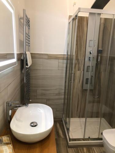Hall inn B&B in Naples - main image