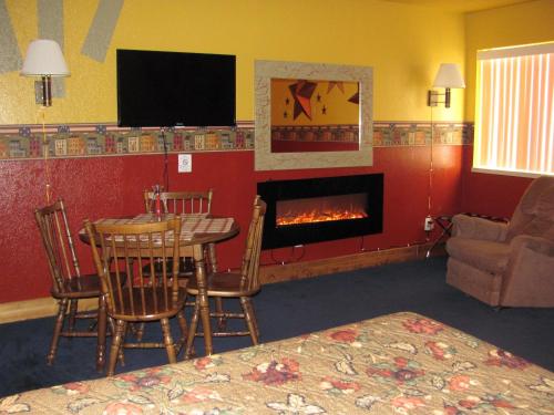 Earth Inn Motel - Jackson - image 2