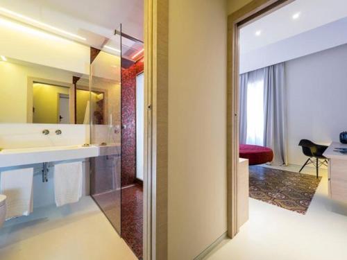 Duomo Suites & Spa The 4-star Duomo Suites & Spa offers comfort and convenience whether youre on business or holiday in Catania. The property offers a wide range of amenities and perks to ensure you have a great time. 