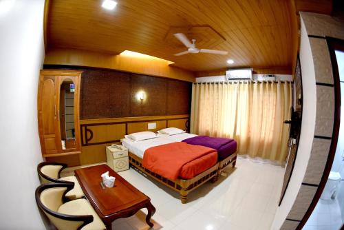 Hotel Sharada International photo 2