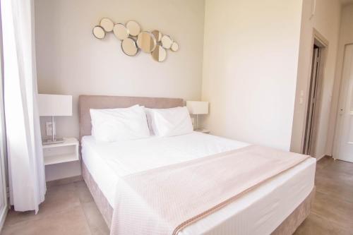 Deluxe Double Room with Balcony and Sea View