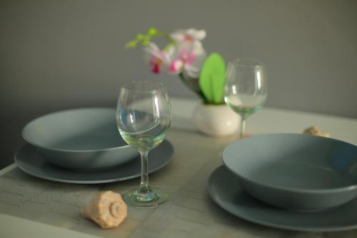 Stylish 2-rooms apartment - image 4