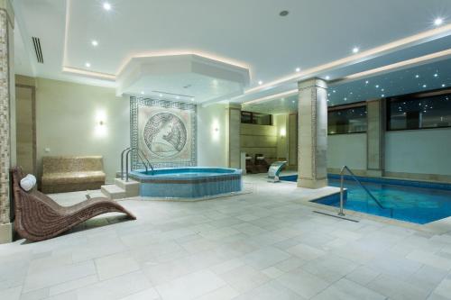 Hotel Helen - image 7