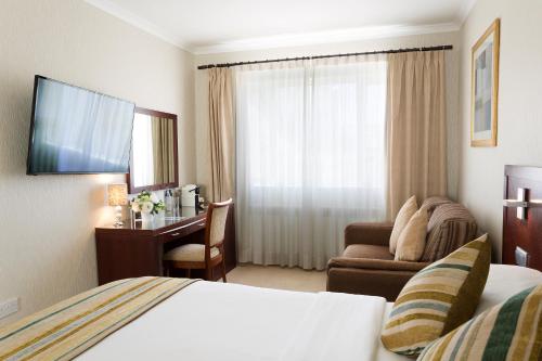 Hotel Savoy - image 6