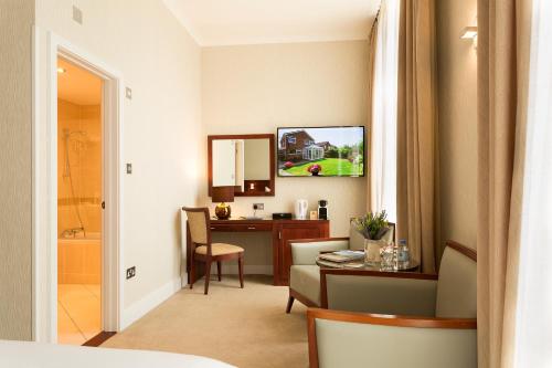 Hotel Savoy - image 9
