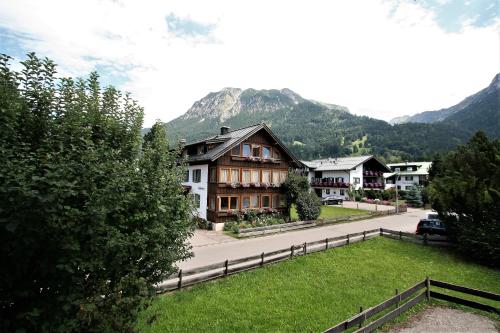 Alpenflair Ferienwohnungen Whg 106 - main image