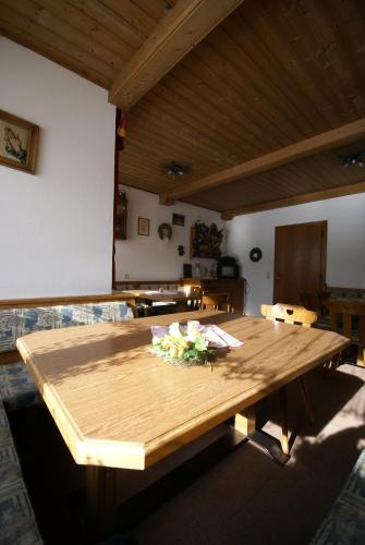 Shared lounge/TV area, Haus Oblasser in Mayrhofen