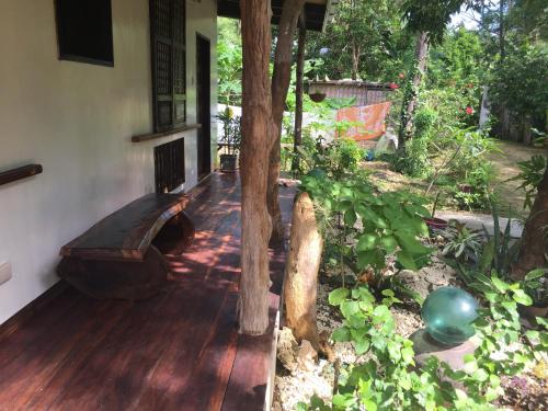 Balcony/terrace, Rene's Diverslounge Resort in Calape