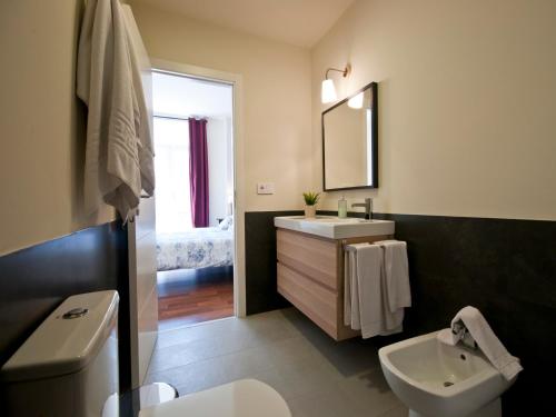 Apartamentos Murallas de Sevilla - image 6