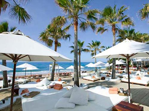 Villa 4 chambres, 3 salles de bains, Piscine privee, proche plage 8 a 12 personnes