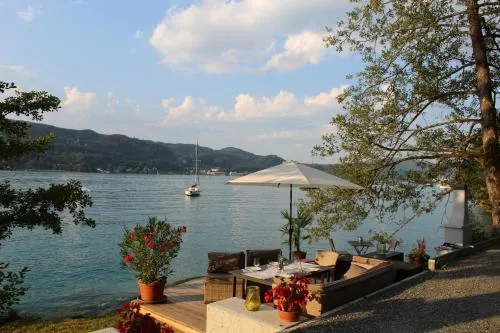Ferienwohnung Appartment mit Privatbadestrand Kusternighof in Velden am Wörthersee, Österreich