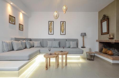 Ieeja, Flora's Villa with Plunge Pool in Agkidia