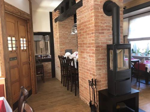 餐廳, ZUM BAHNHÖFLE Restaurant & Hotel - Albbruck Am Rhein (ZUM BAHNHOFLE Restaurant & Hotel - Albbruck Am Rhein) in 阿爾布魯克