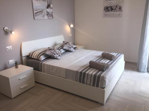  Le Domus Modern Apartments Cagliari, Unterkunft in Su Forti