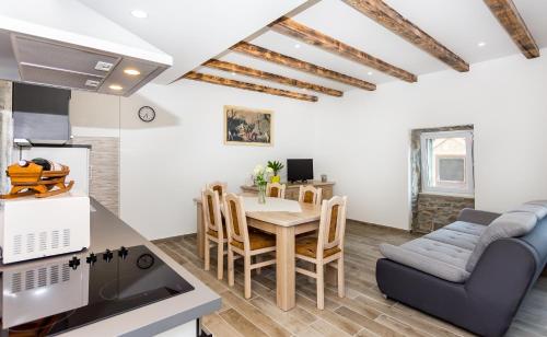 Apartmani Rebac in Zvečanje