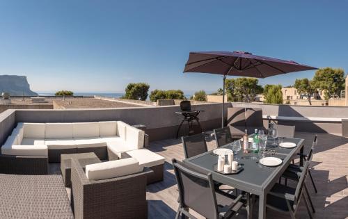 Appartements Le Vallat vue mer cassis terrasse privative spa jacuzzi barbecue calanques