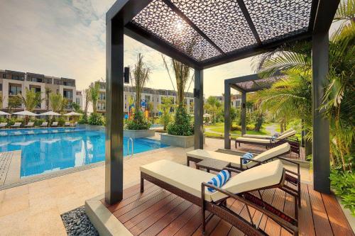 Green Pearl Villa HaLong - 수영장