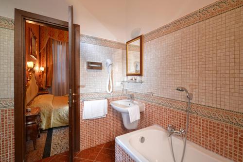 Residenza Hotel San Maurizio, Venice (photo 3)