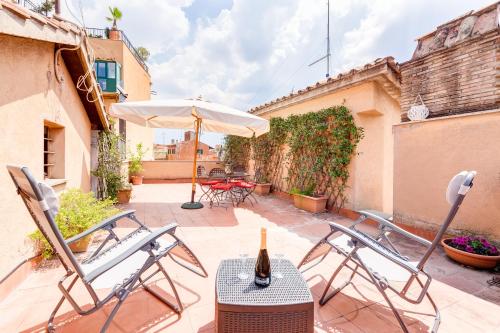Romantic house with terrace, Rome