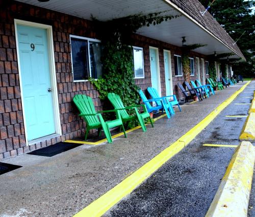 Cedar Lane Motel