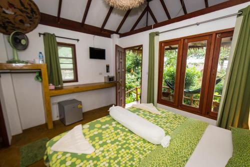 設施, 象島綠洲酒店 (Oasis Koh Chang) in 孤獨海灘