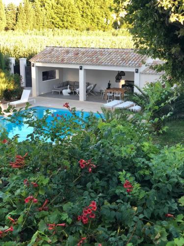 Maison Galatéa (Maison Galatea) in Verquieres (Provence-Alpes-Cote d'Azur)
