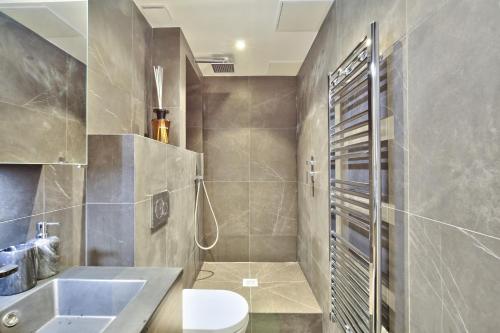 70 - Authentic Parisian Flat - image 2