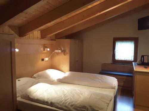 1 double bed