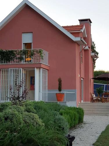 Entrance, Alto Belo in Felgueiras