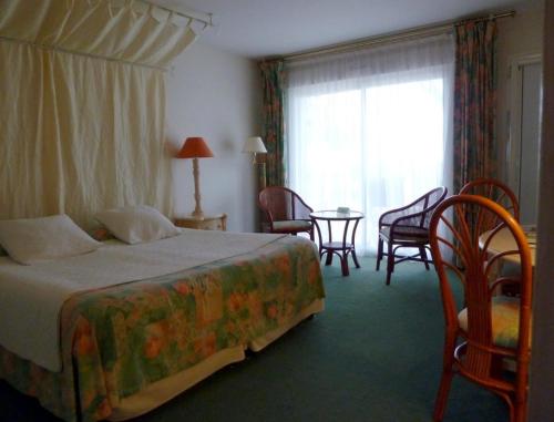 Hotel The Originals Manoir de la Roche Torin (ex Relais du Silence) in Ducey