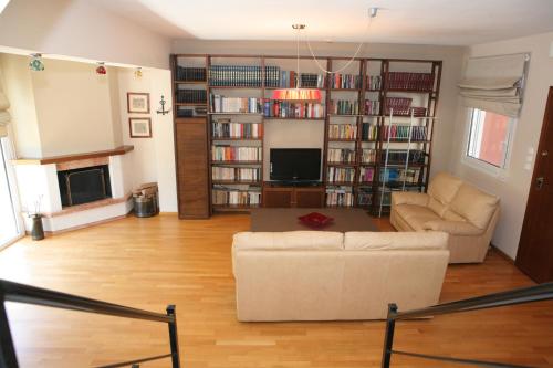  Luxury Sunny Home Near to Water-park and Beaches in Ayía Paraskeví