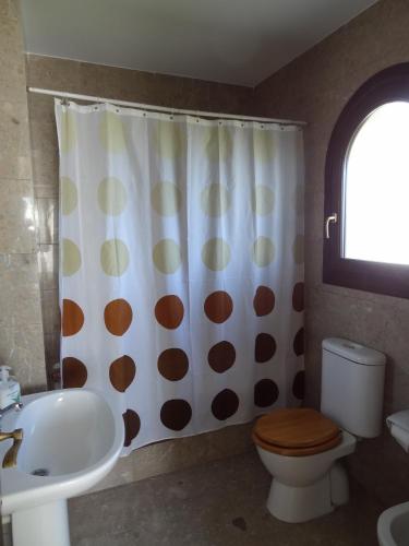 Three-Bedroom Villa with Sea View image 10
