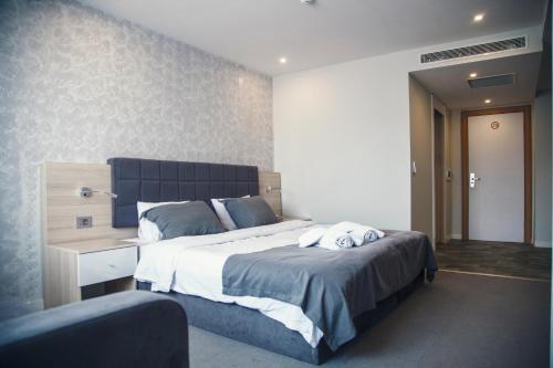 leto city hotel Leto city hotel is a popular choice amongst travelers in Eskisehir, whether exploring or just passing through. Featuring a satisfying list of amenities, guests will find their stay at the property a c