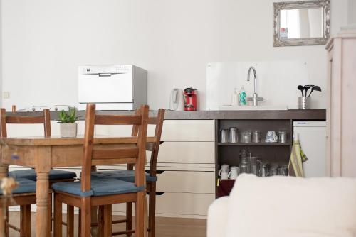 Apartment in der Yogaschule, Colonia (foto 9)