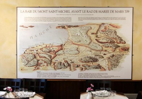 Ресторан, Logis Hotel et Restaurant La Tour Brette in Pontorson