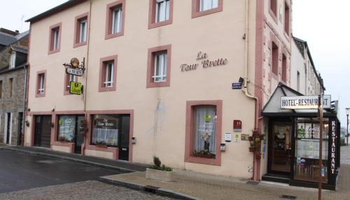 Logis Hôtel et Restaurant La Tour Brette - Hôtel - Pontorson